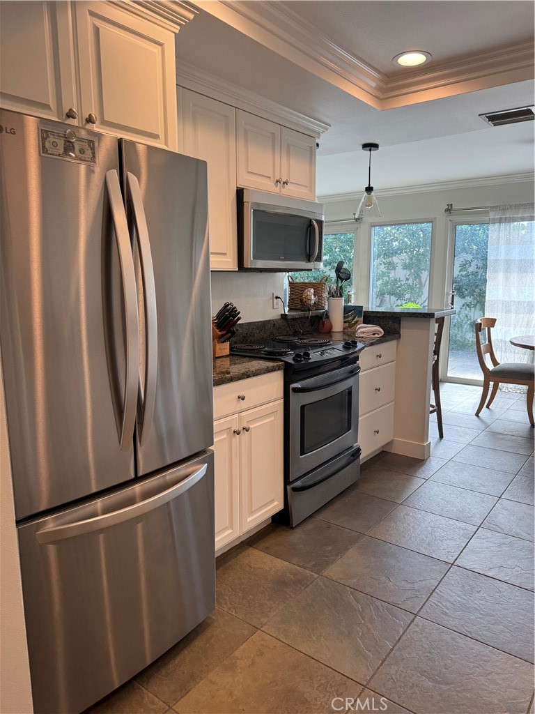 Kitchen - 2522 University, Newport Beach CA 92660 - photo 4