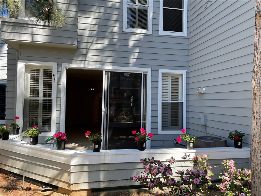 253 Chesterfield 145, Newport Beach CA 92660 - photo 1