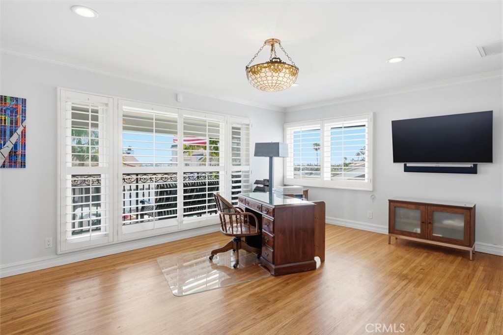255 Ocean View, Newport Beach CA 92663 - photo 17