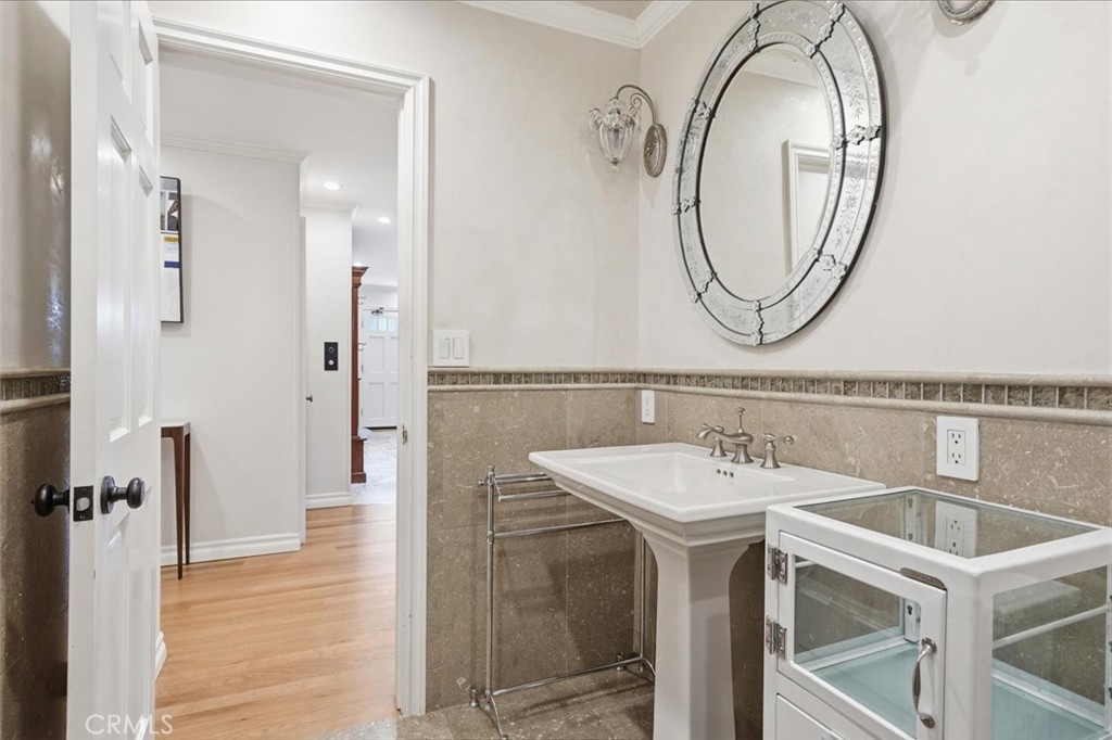 255 Ocean View, Newport Beach CA 92663 - photo 20