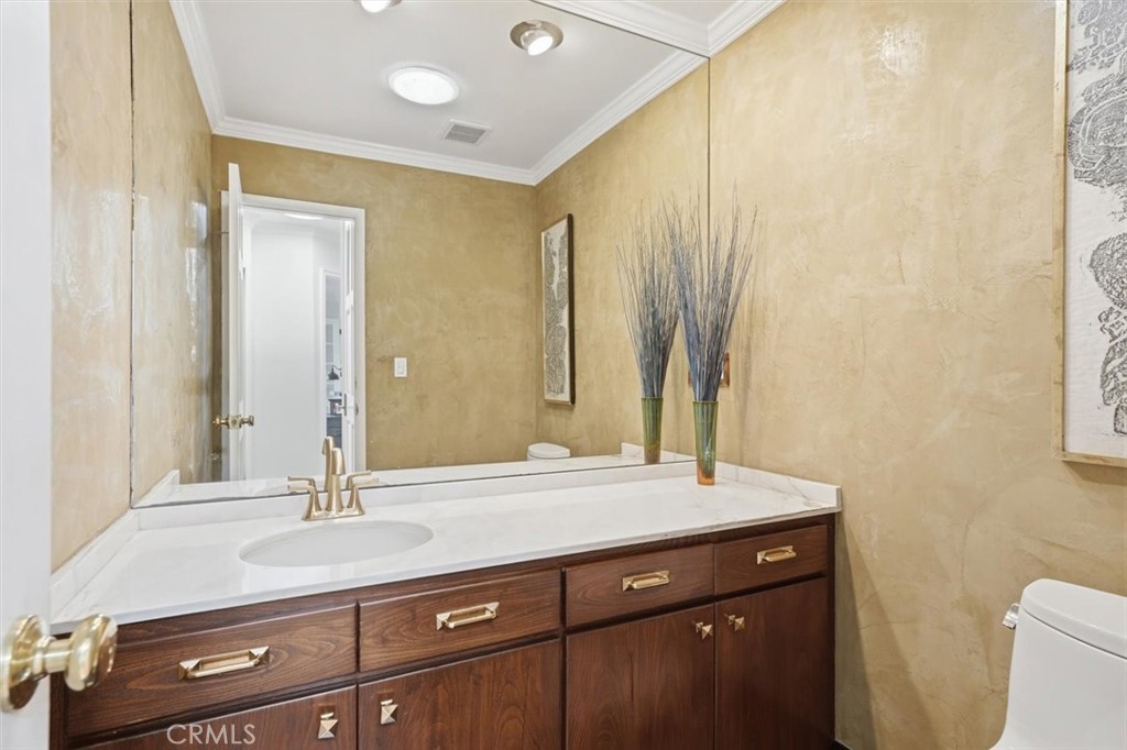 255 Ocean View, Newport Beach CA 92663 - photo 23