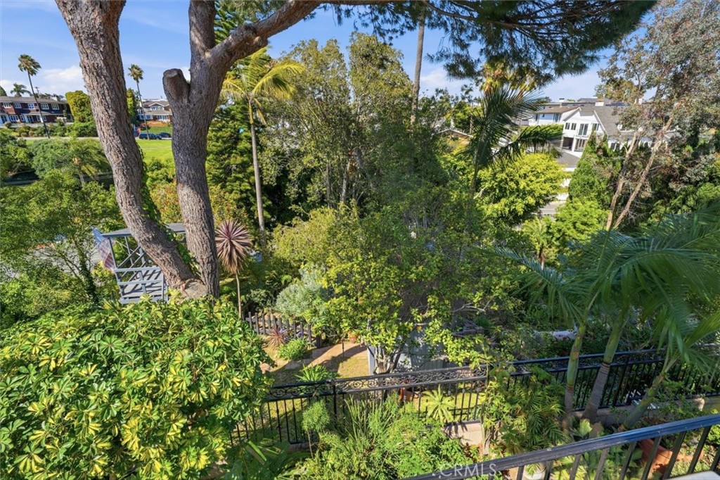 255 Ocean View, Newport Beach CA 92663 - photo 27