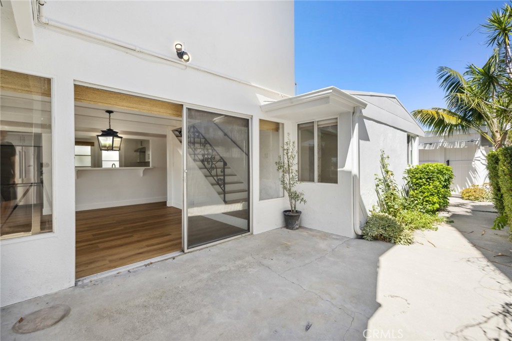 2551 Bayshore Drive, Newport Beach CA 92663 - photo 22
