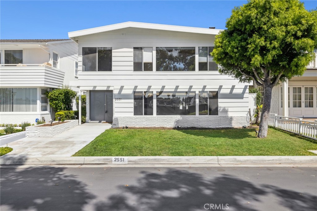 2551 Bayshore Drive, Newport Beach CA 92663 - photo 24
