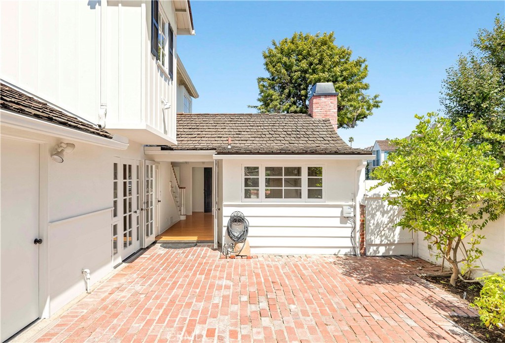 2562 Vista Drive, Newport Beach CA 92663 - photo 13