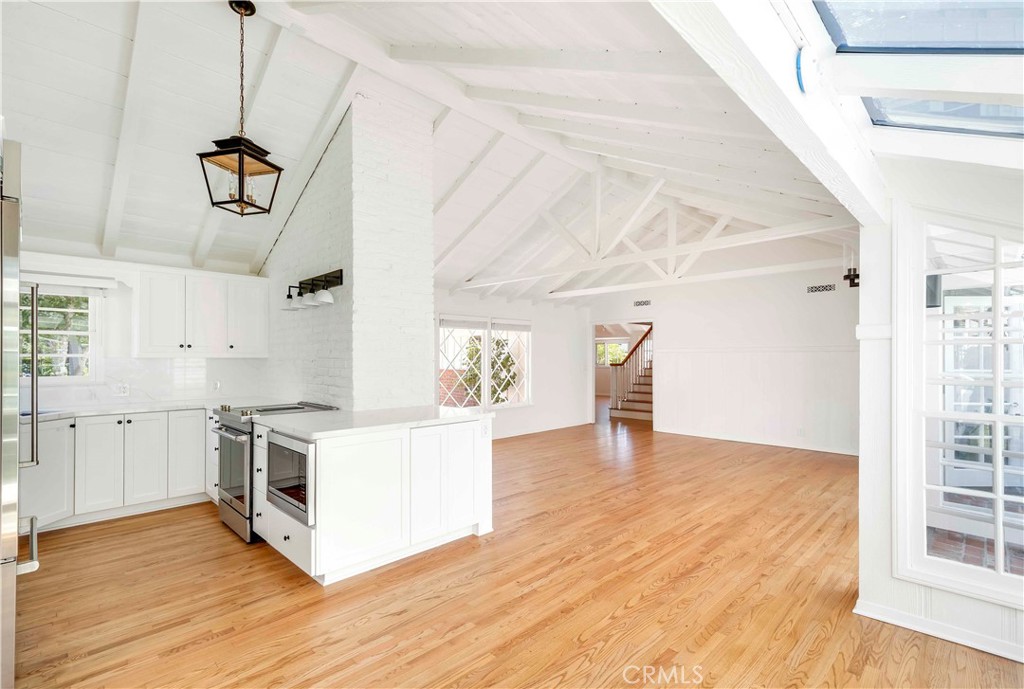2562 Vista Drive, Newport Beach CA 92663 - photo 23