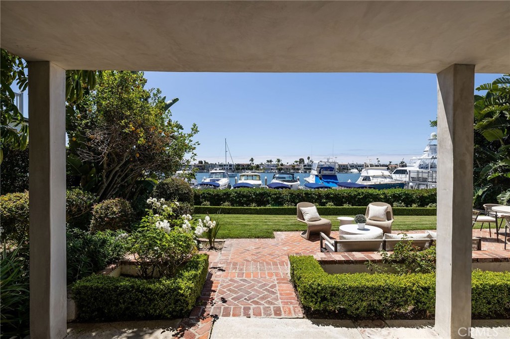 2572 Bayshore Drive, Newport Beach CA 92663 - photo 12