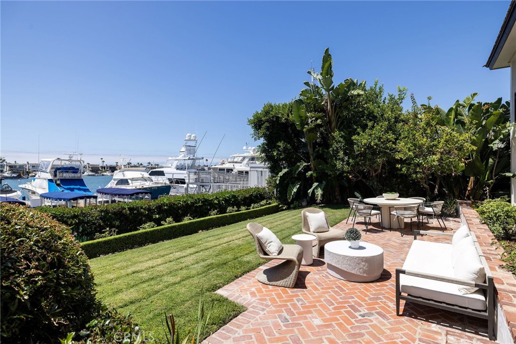 2572 Bayshore Drive, Newport Beach CA 92663 - photo 23