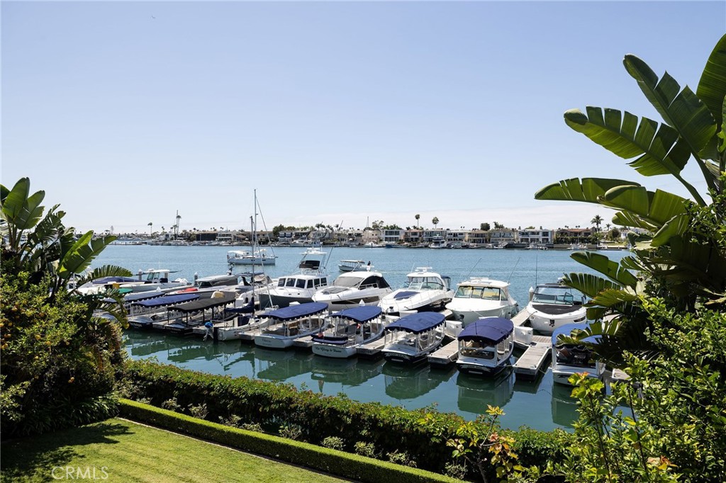 2572 Bayshore Drive, Newport Beach CA 92663 - photo 32