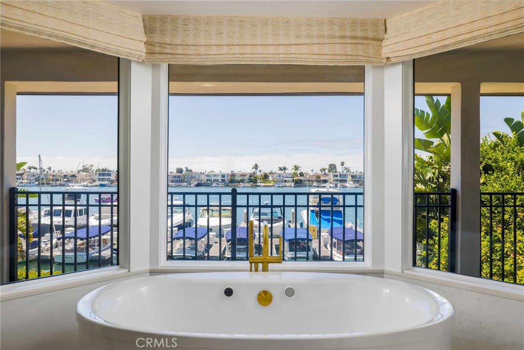 2572 Bayshore Drive, Newport Beach CA 92663 - photo 35
