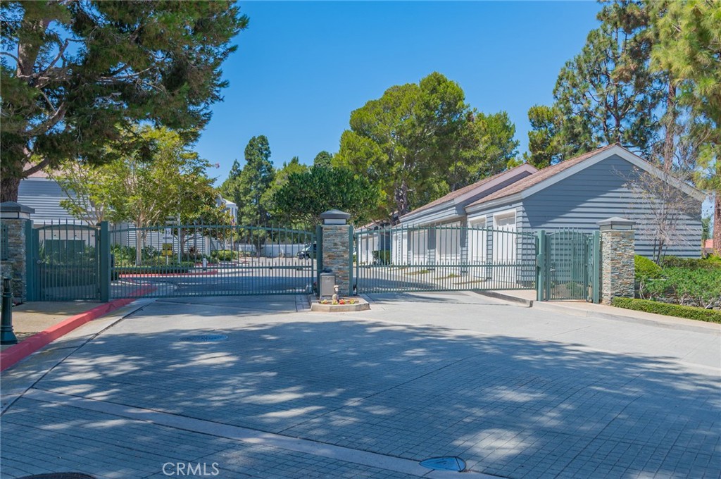 259 Chesterfield 149, Newport Beach CA 92660 - photo 1
