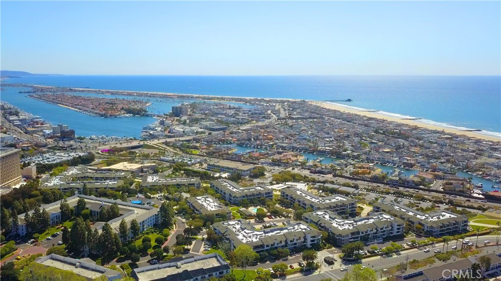 260 Cagney 112, Newport Beach CA 92663 - photo 1