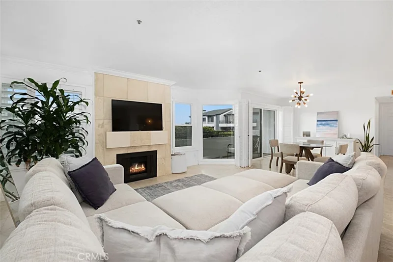 260 Cagney Lane 114, Newport Beach, CA 92663