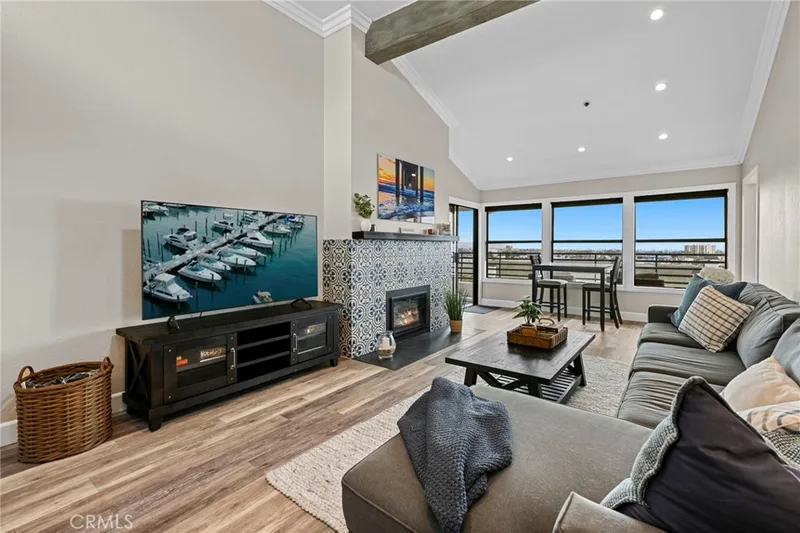 260 Cagney Lane 313, Newport Beach, CA 92663