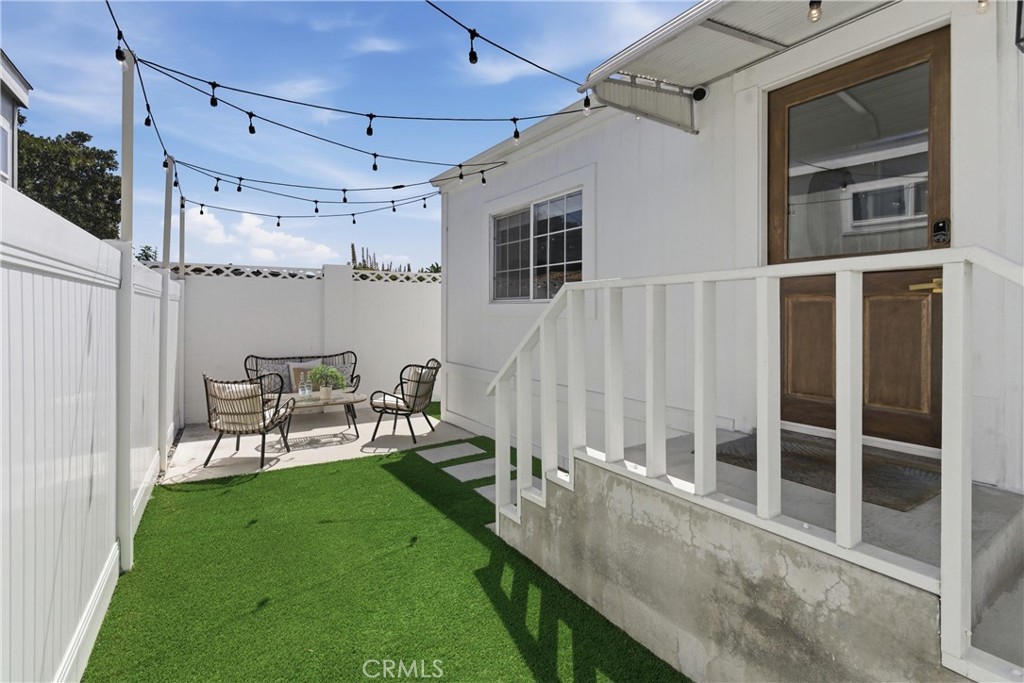 260 Mayflower, Newport Beach CA 92660 - photo 5