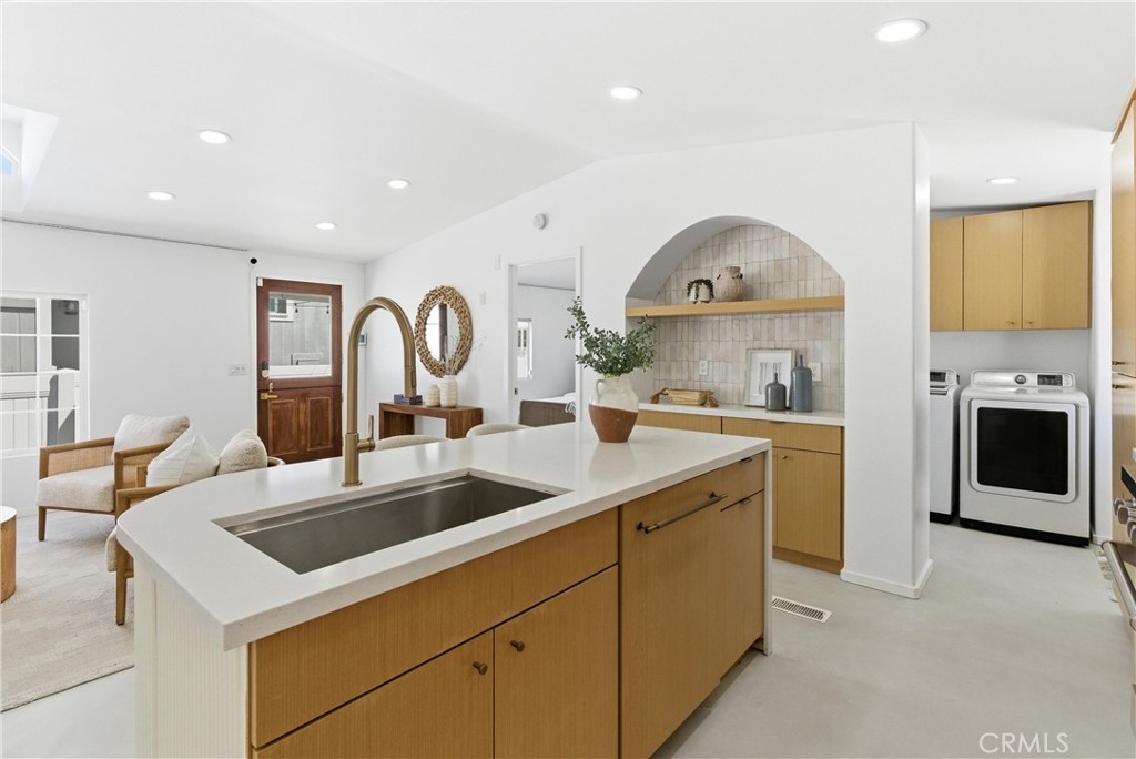 260 Mayflower, Newport Beach CA 92660 - photo 12