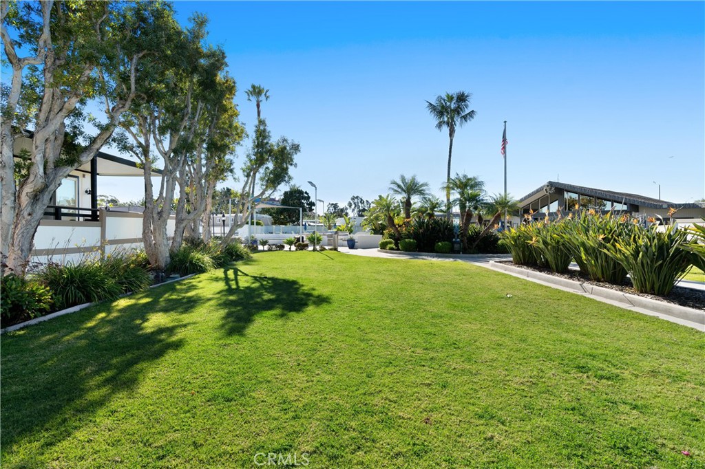 260 Mayflower, Newport Beach CA 92660 - photo 27