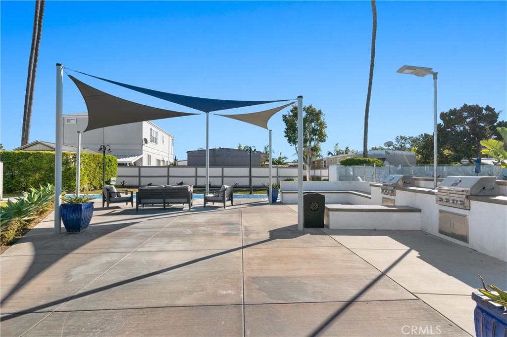 260 Mayflower, Newport Beach CA 92660 - photo 28