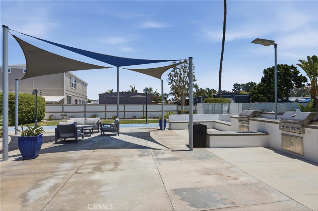 260 Mayflower, Newport Beach CA 92660 - photo 33