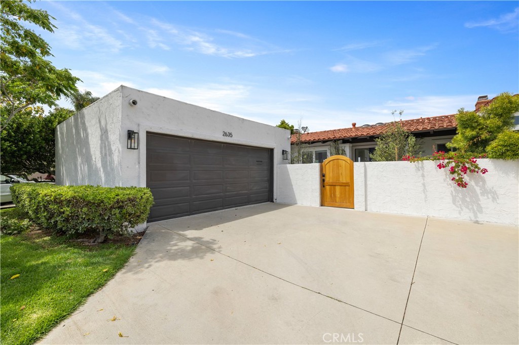 Front entrance. - 2635 Vista Ornada, Newport Beach CA 92660 - photo 1