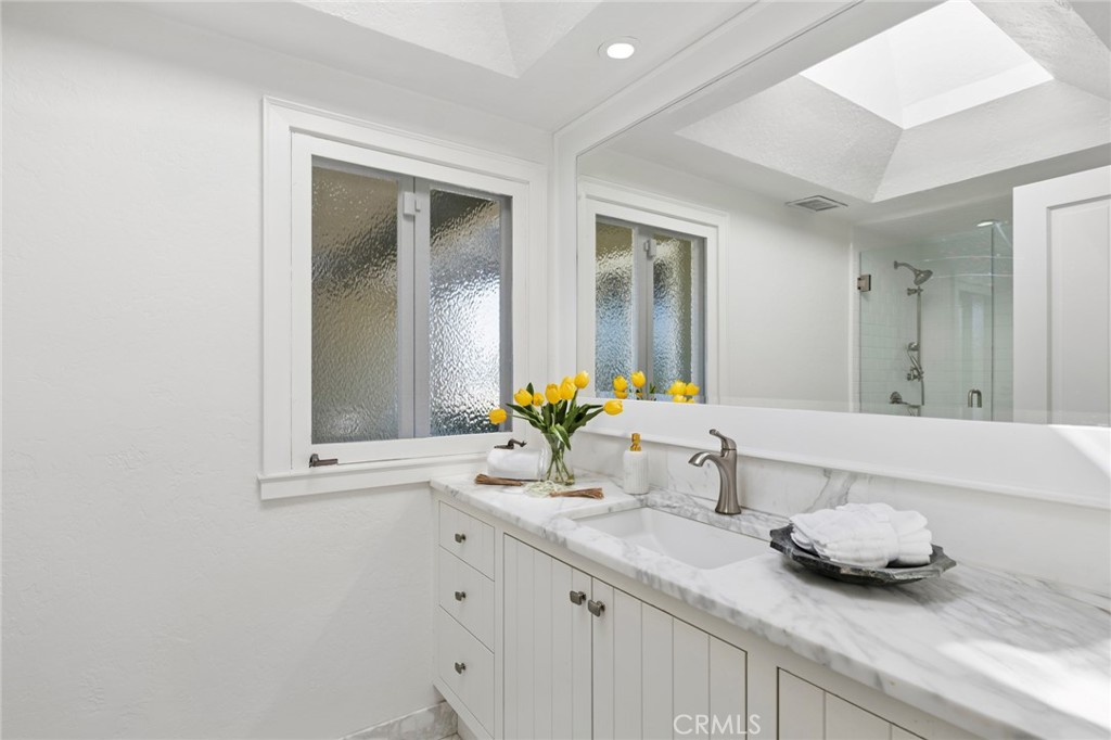 2639 Buckeye Street, Newport Beach CA 92660 - photo 29
