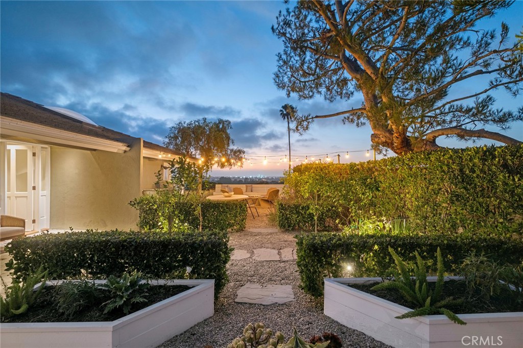2639 Buckeye Street, Newport Beach CA 92660 - photo 35