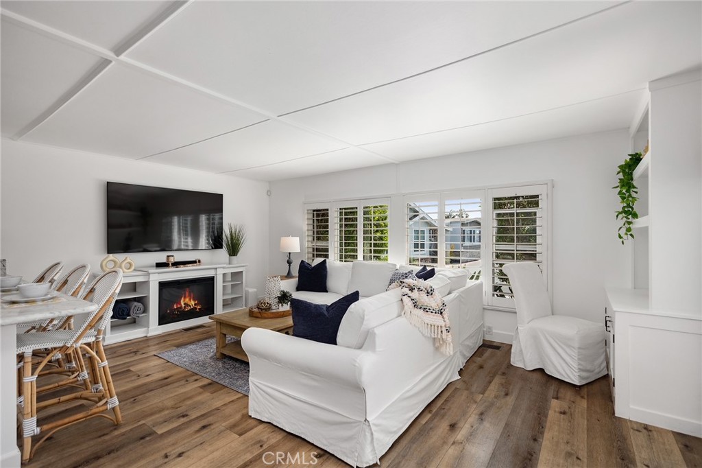 264 Mayflower, Newport Beach CA 92660 - photo 5
