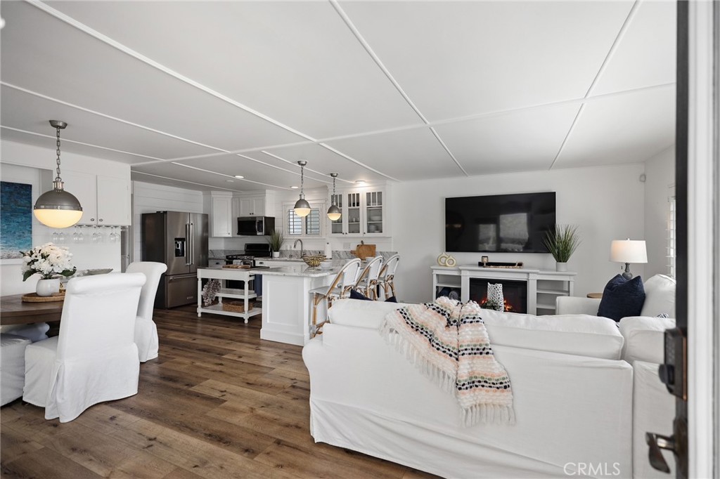 264 Mayflower, Newport Beach CA 92660 - photo 6
