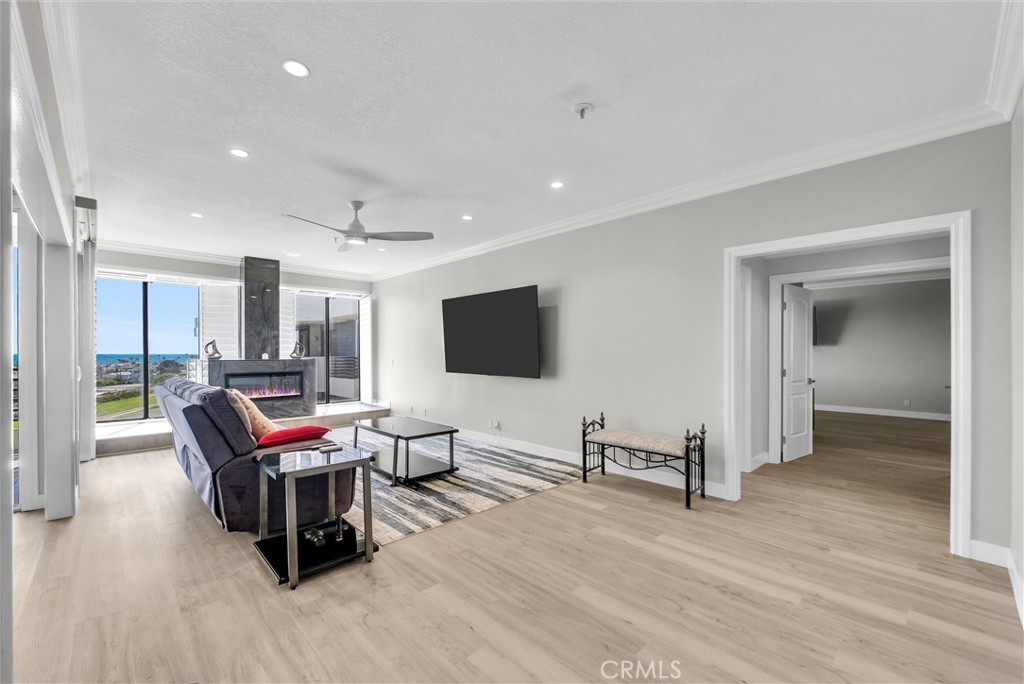 270 Cagney 207, Newport Beach CA 92663 - photo 4