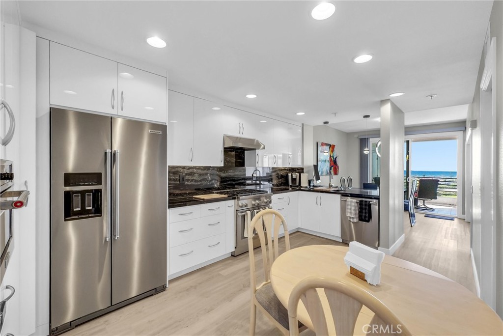 270 Cagney 207, Newport Beach CA 92663 - photo 9