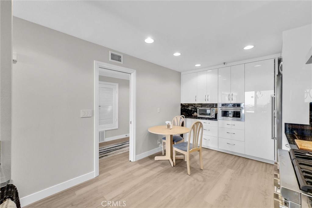 270 Cagney 207, Newport Beach CA 92663 - photo 11