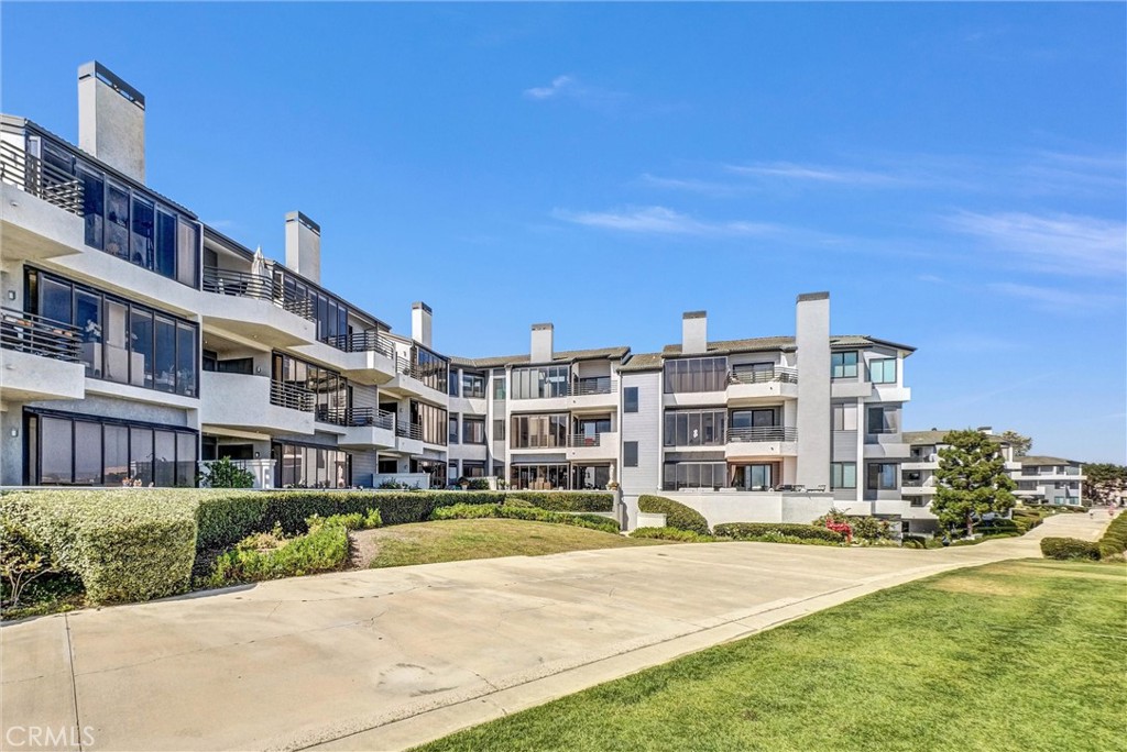 270 Cagney 207, Newport Beach CA 92663 - photo 29
