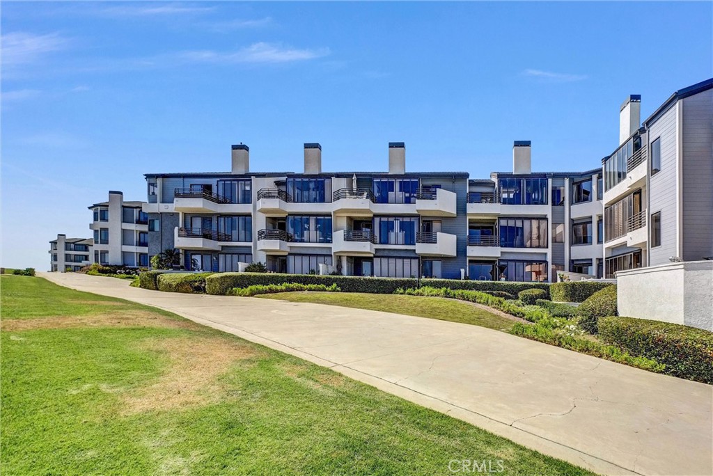 270 Cagney 207, Newport Beach CA 92663 - photo 30
