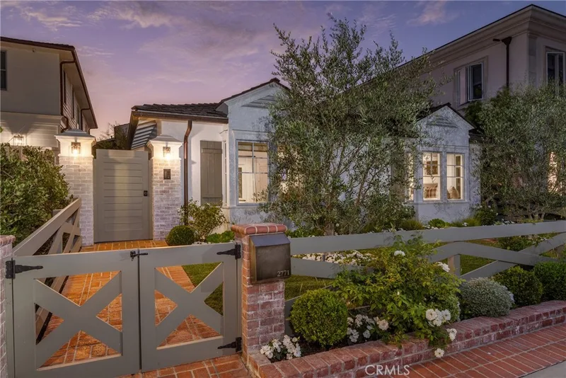 2771 Bayshore, Newport Beach, CA 92663