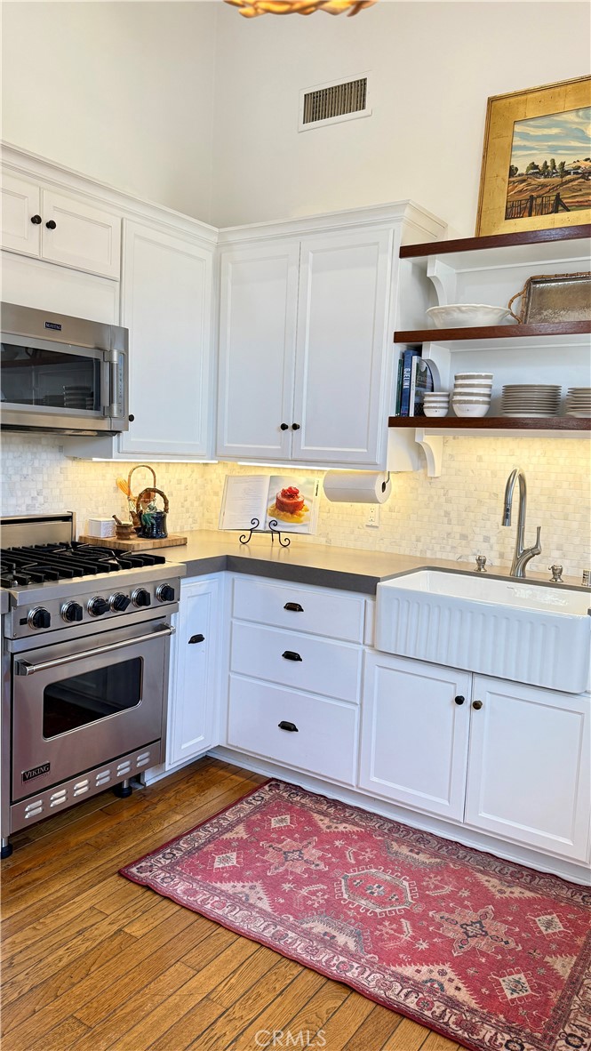 Kitchen - 28 1/2 Beacon Bay, Newport Beach CA 92660 - photo 8