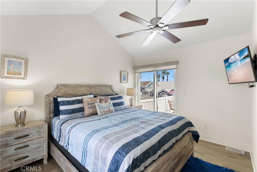 28 Cabrillo Street, Newport Beach CA 92663 - photo 18