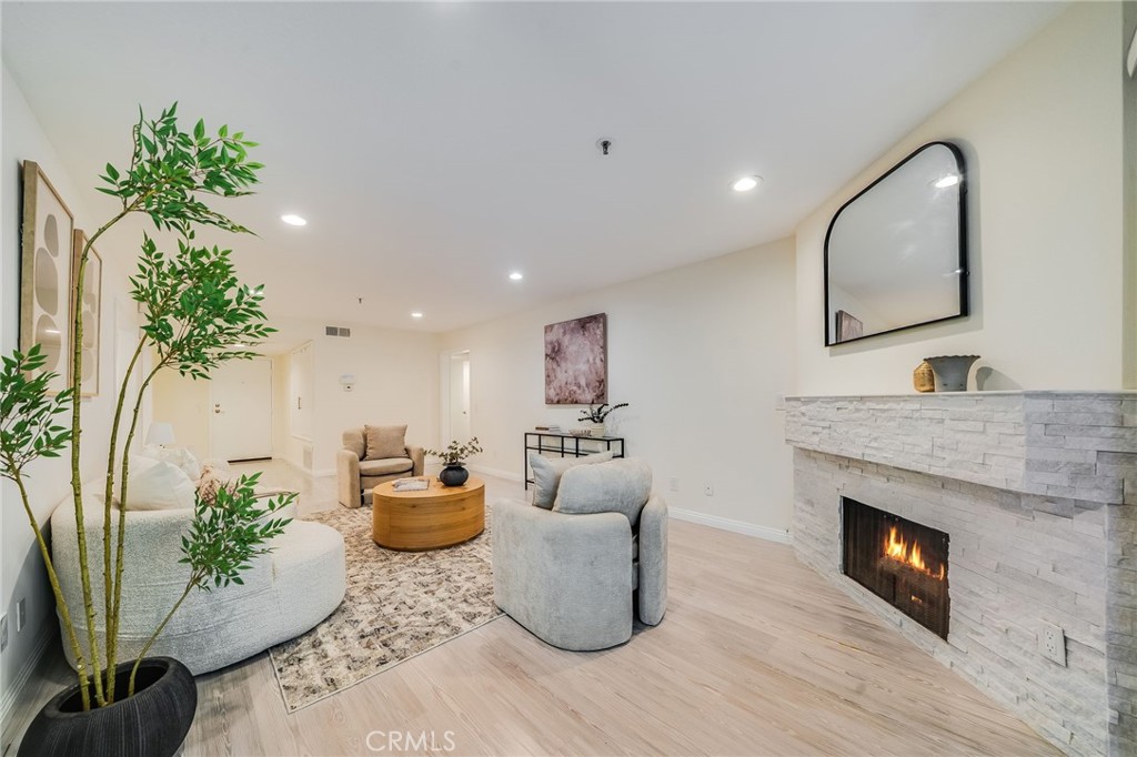 280 Cagney 103, Newport Beach CA 92663 - photo 4