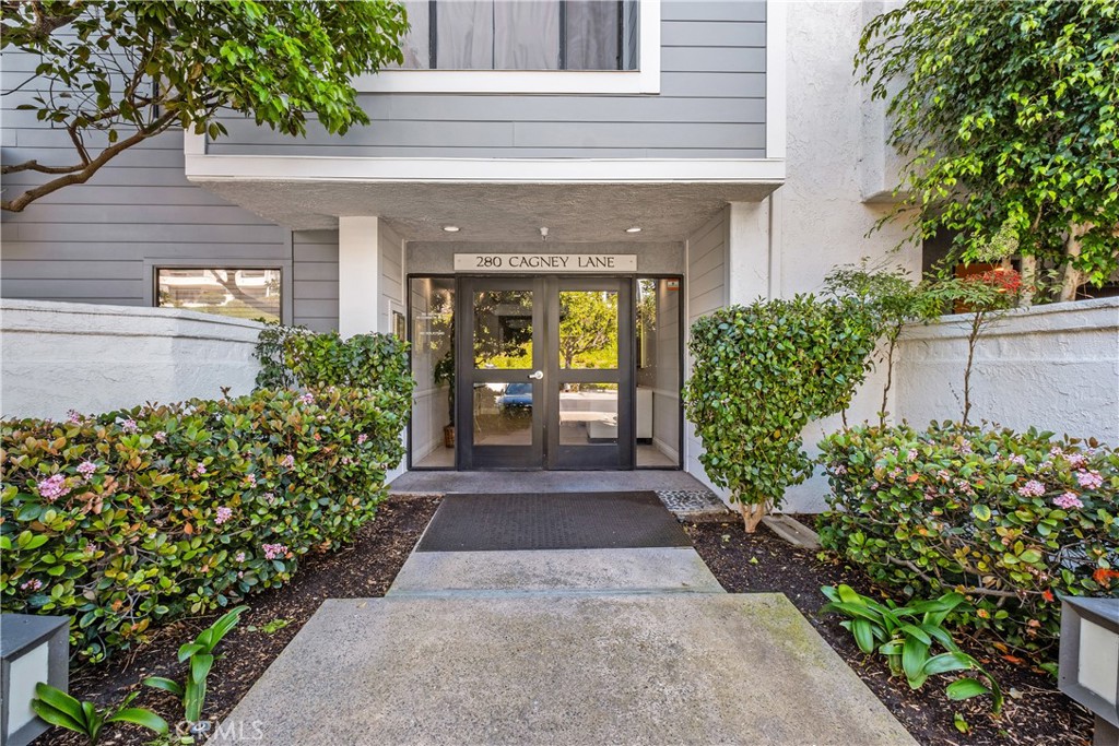 280 Cagney 116, Newport Beach CA 92663 - photo 1