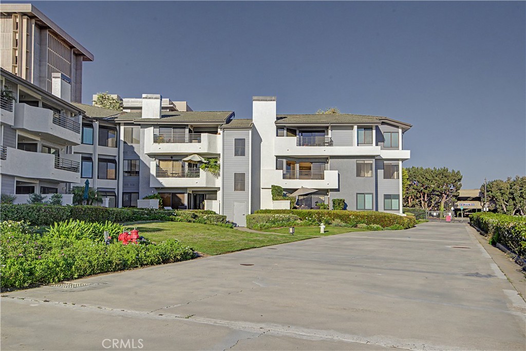 Front-row location. - 280 Cagney Lane 207, Newport Beach CA 92663 - photo 34