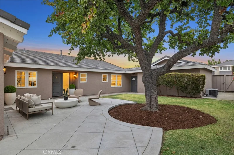 2839 Carob Street, Newport Beach, CA 92660