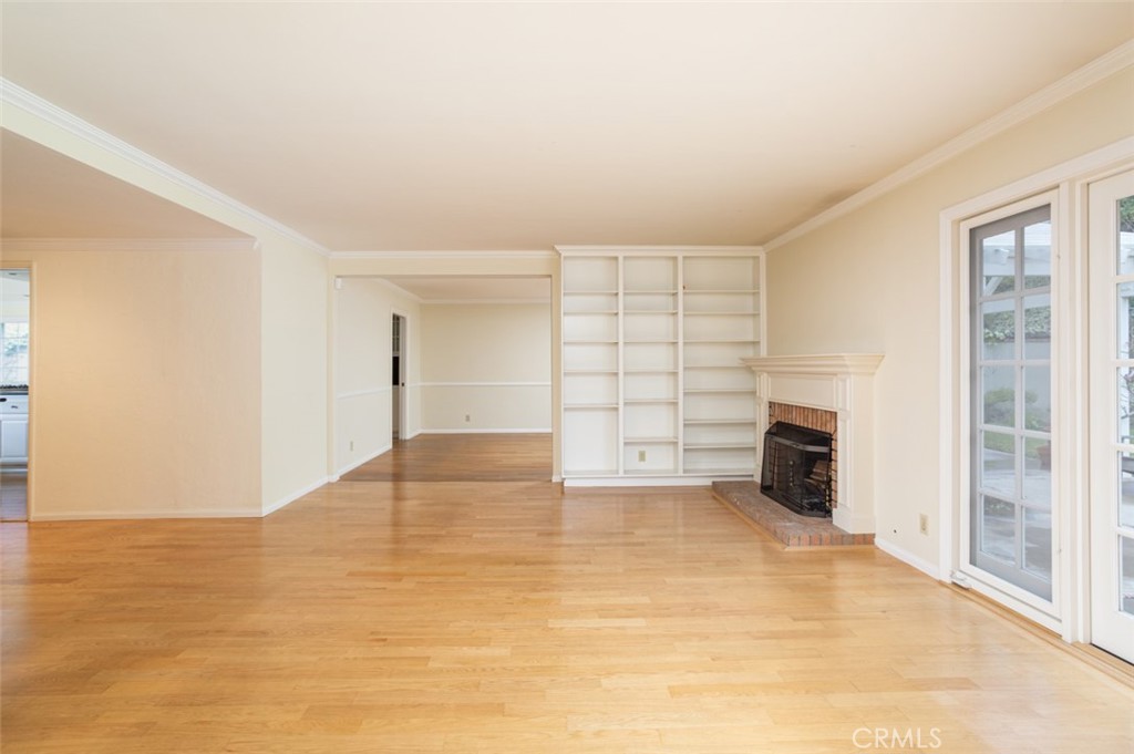 Living Room - 2912 Catalpa, Newport Beach CA 92660 - photo 4