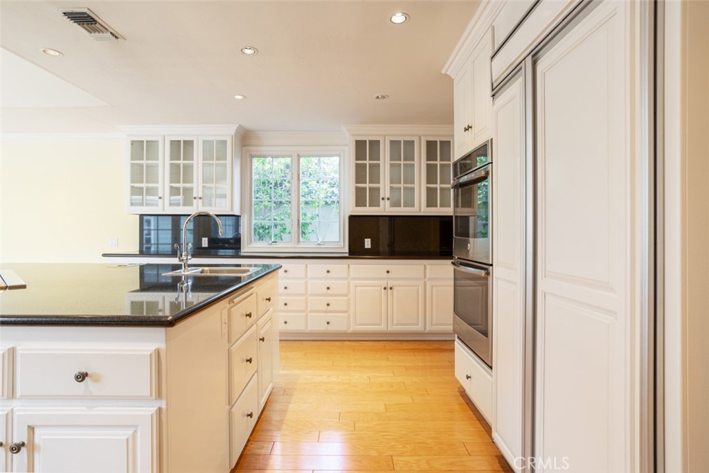 Kitchen - 2912 Catalpa, Newport Beach CA 92660 - photo 7