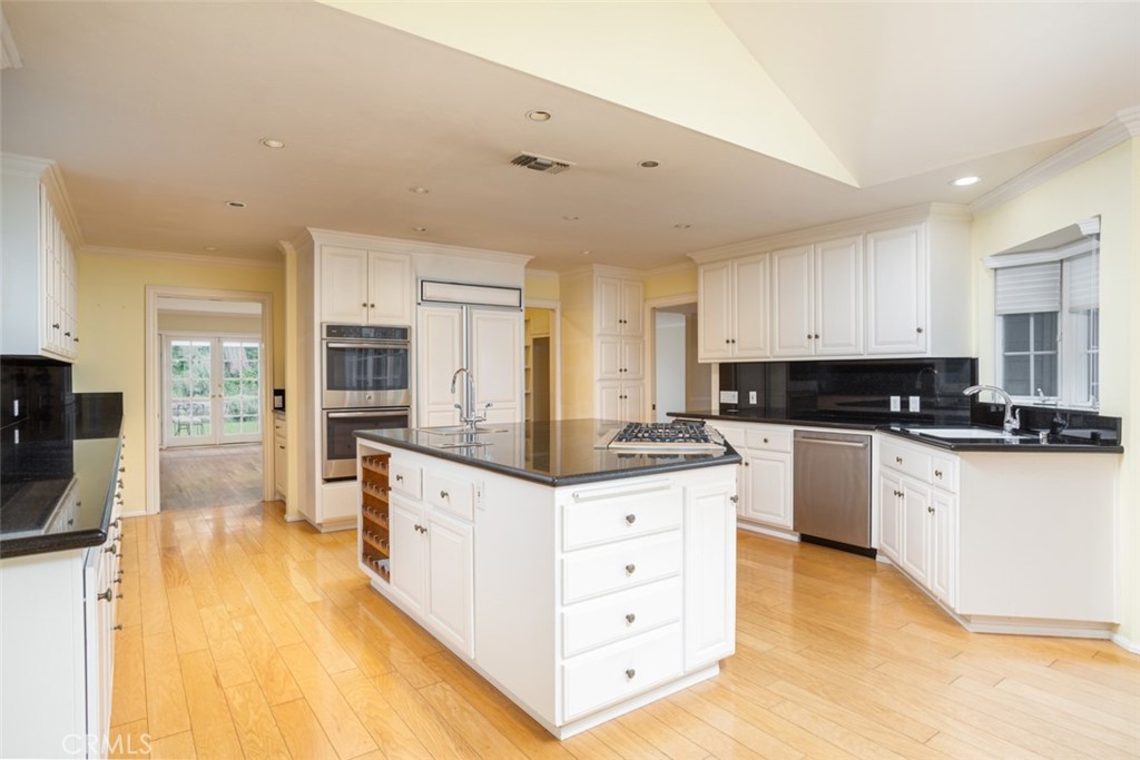 Kitchen - 2912 Catalpa, Newport Beach CA 92660 - photo 9