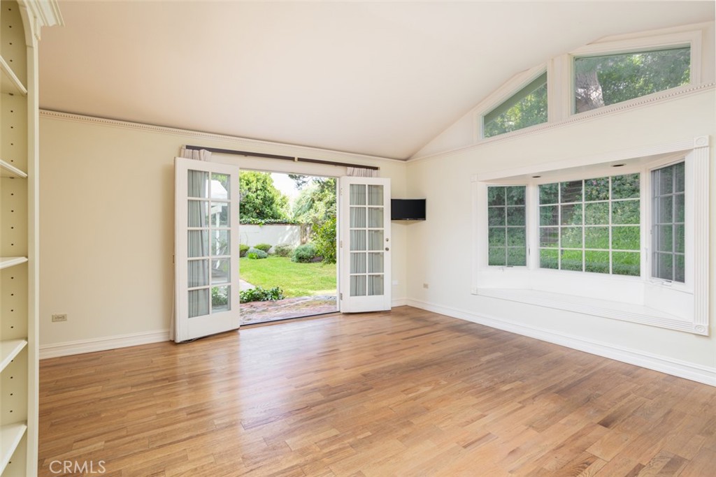 Primary​​‌​​​​‌​​‌‌​​‌‌​​‌‌​​‌​​​‌‌​‌​​​​‌‌​‌​​ Bedroom - 2912 Catalpa, Newport Beach CA 92660 - photo 14