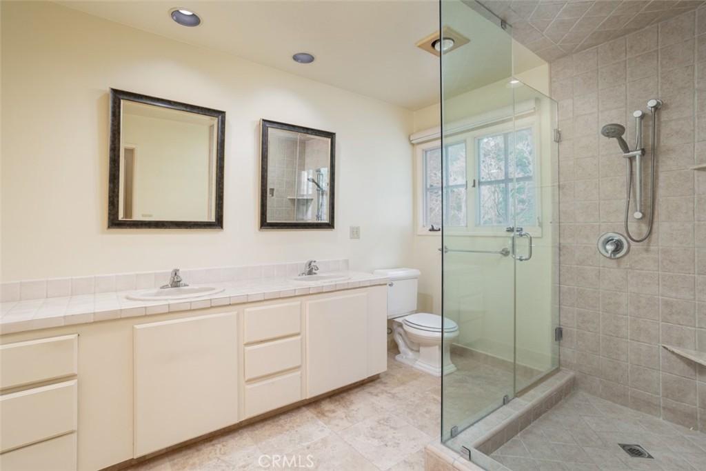 Primary Bath - 2912 Catalpa, Newport Beach CA 92660 - photo 18