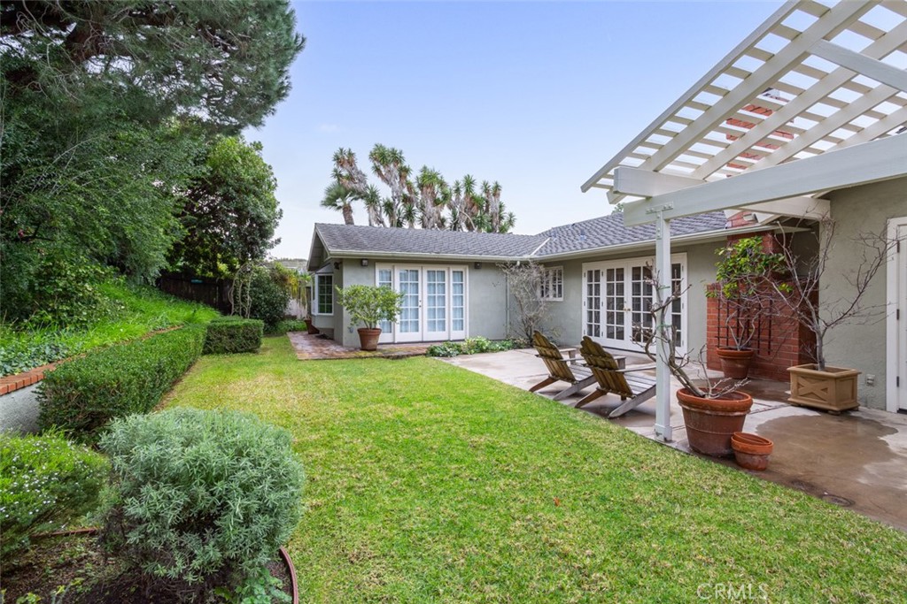 Back Yard - 2912 Catalpa, Newport Beach CA 92660 - photo 27