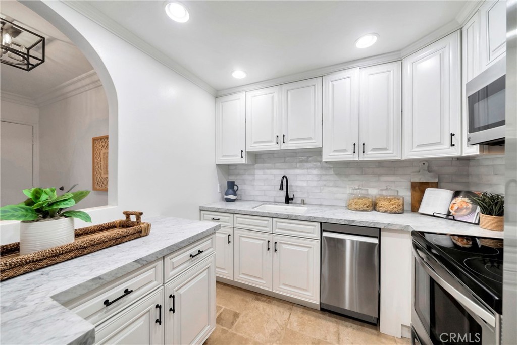 300 Cagney Lane 101, Newport Beach CA 92663 - photo 7