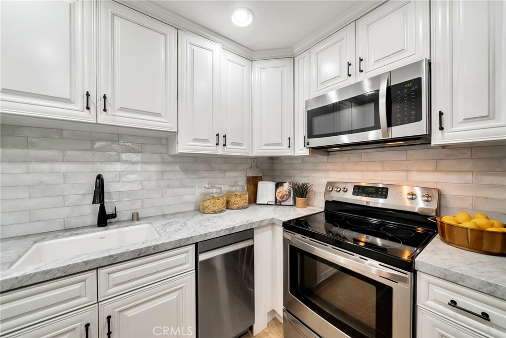 300 Cagney Lane 101, Newport Beach CA 92663 - photo 9