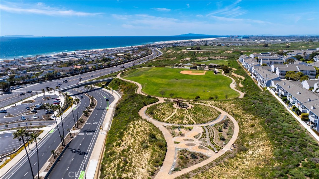 300 Cagney Lane 101, Newport Beach CA 92663 - photo 38