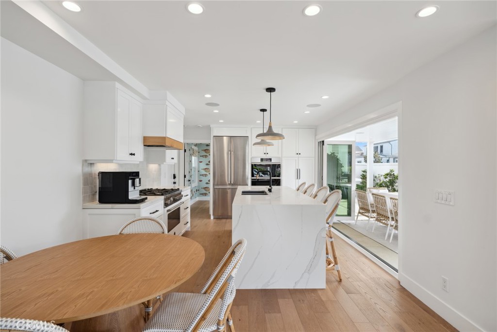 300 Coral Avenue, Newport Beach CA 92662 - photo 6